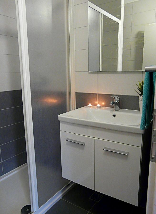 Apartments By The Sea Drvenik Donja Vala, Makarska - 6756 Extérieur photo