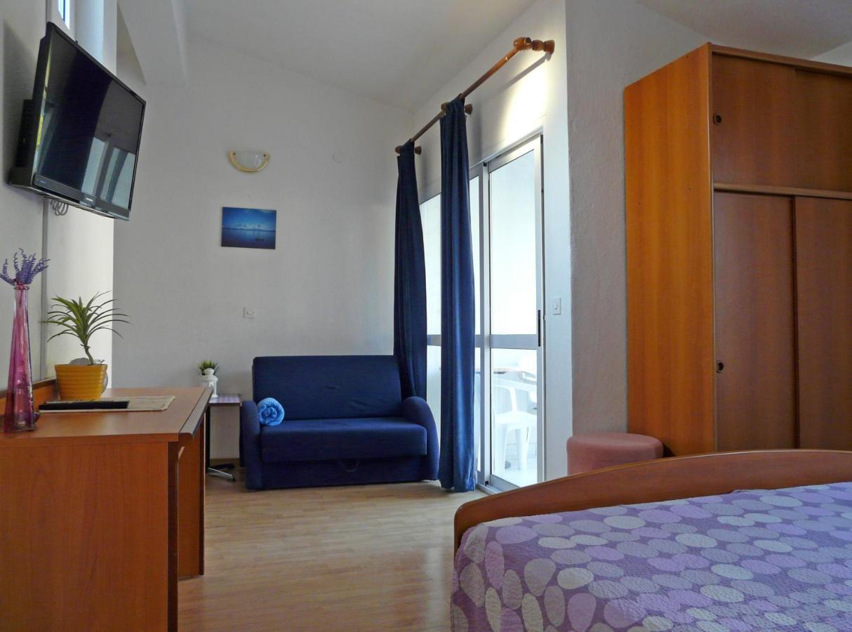 Apartments By The Sea Drvenik Donja Vala, Makarska - 6756 Extérieur photo