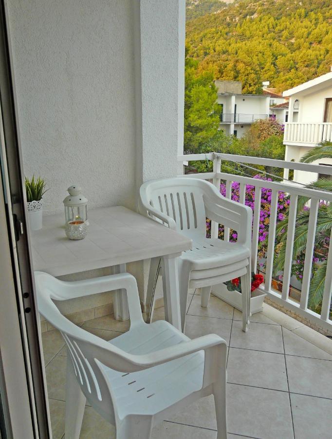 Apartments By The Sea Drvenik Donja Vala, Makarska - 6756 Extérieur photo